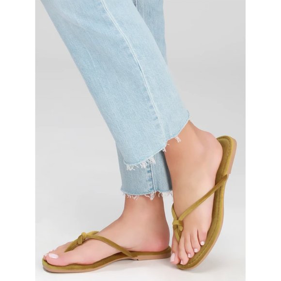 Seychelles Shoes - NWT Seychelles Lifelong Flip Flop Velvet Mustard 7